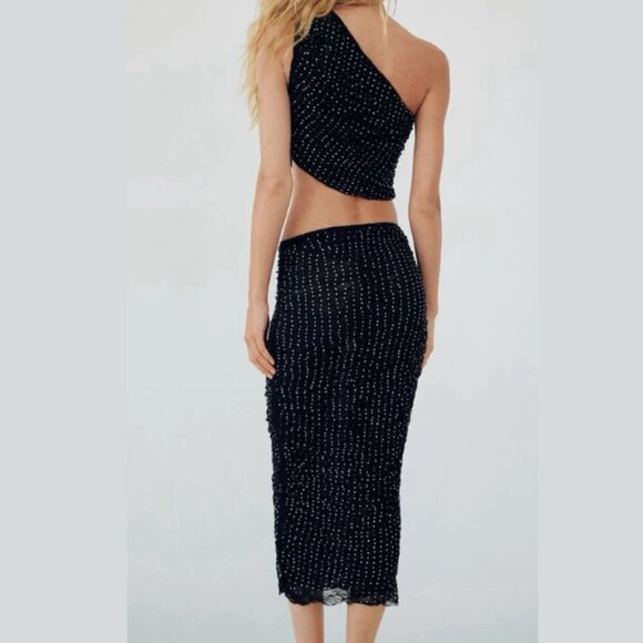 2/30‎ Zara Black & Silver Rhinestone Mesh Ruched Stretch Midi Skirt - Picture 5 of 7